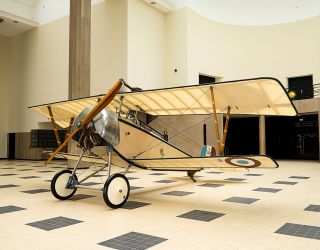 Nieuport XI dans la salle des huits colonnes  Muse&#769;e de l'Air et de l'Espace