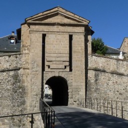 Entrée de la citadelle de Mont-Louis © CC BY-SA 3.0