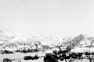 BF/ONU dans la vallée de Wonju, janvier 1951 (ECPAD, D54-01-11)