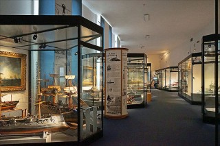 Vue des salles du musée national de la Marine © CC BY-SA 3.0