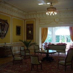 Salon, palais du gouverneur © CC BY-SA 3.0